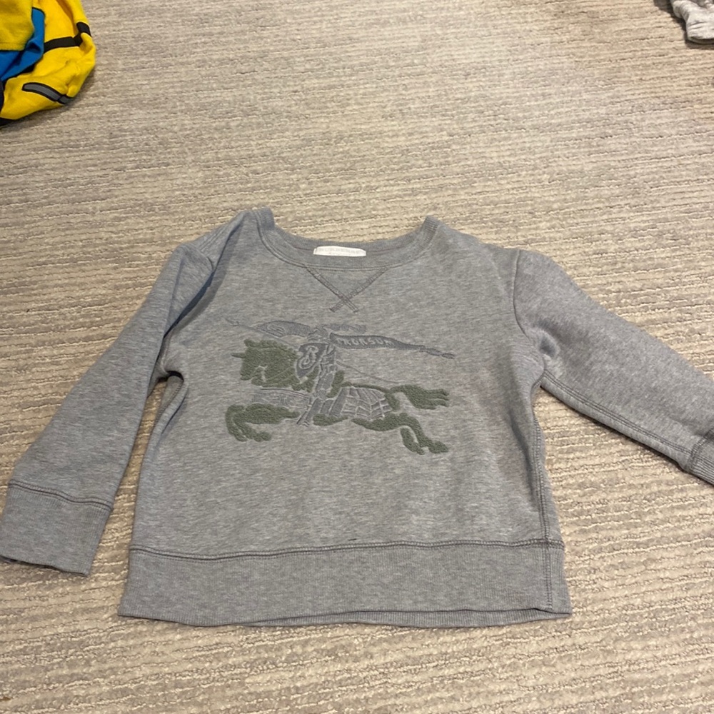 Sweatshirt with burberry logo